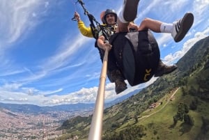 Medellín, San Felix: Paragliding-tur over byen