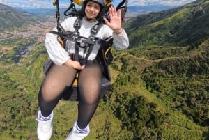 Medellín, San Felix: Paragliding-tur over byen