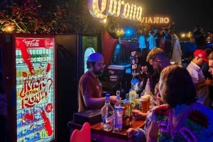 Medellín : visite nocturne des toits secrets et des clubs cachés