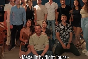 Medellín : visite nocturne des toits secrets et des clubs cachés