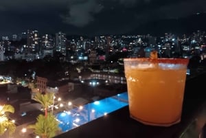 Medellín : visite nocturne des toits secrets et des clubs cachés