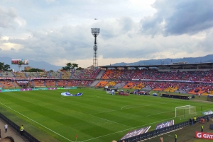 Medellín: Recorrido por un partido de fútbol con pre-partido y entradas