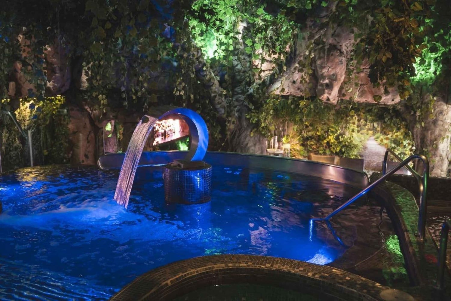 Medellín: Spa Experience with Dinner, Massage and Sauna