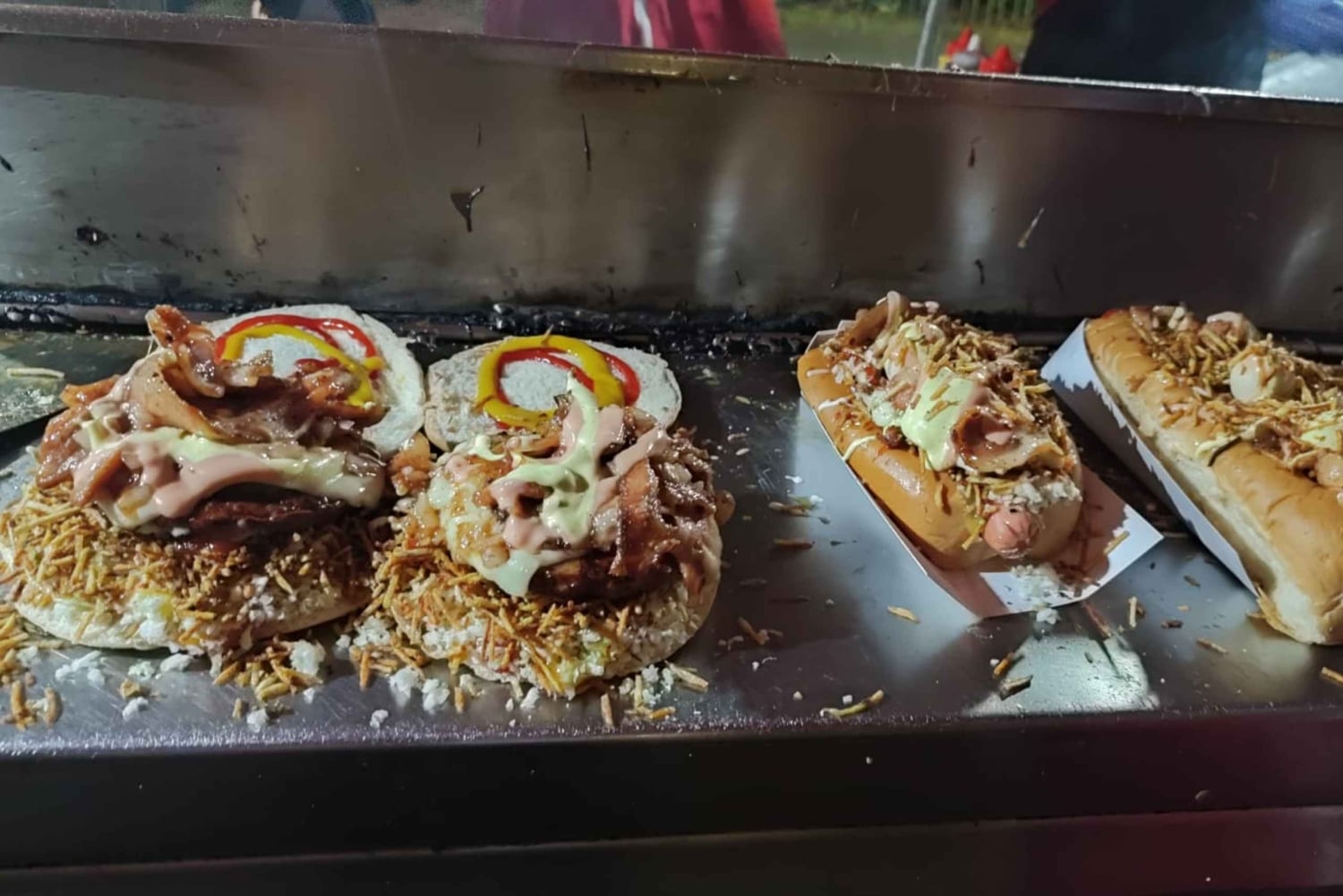 Medellin: Street Food and Poblado Rooftop Tour with a Local