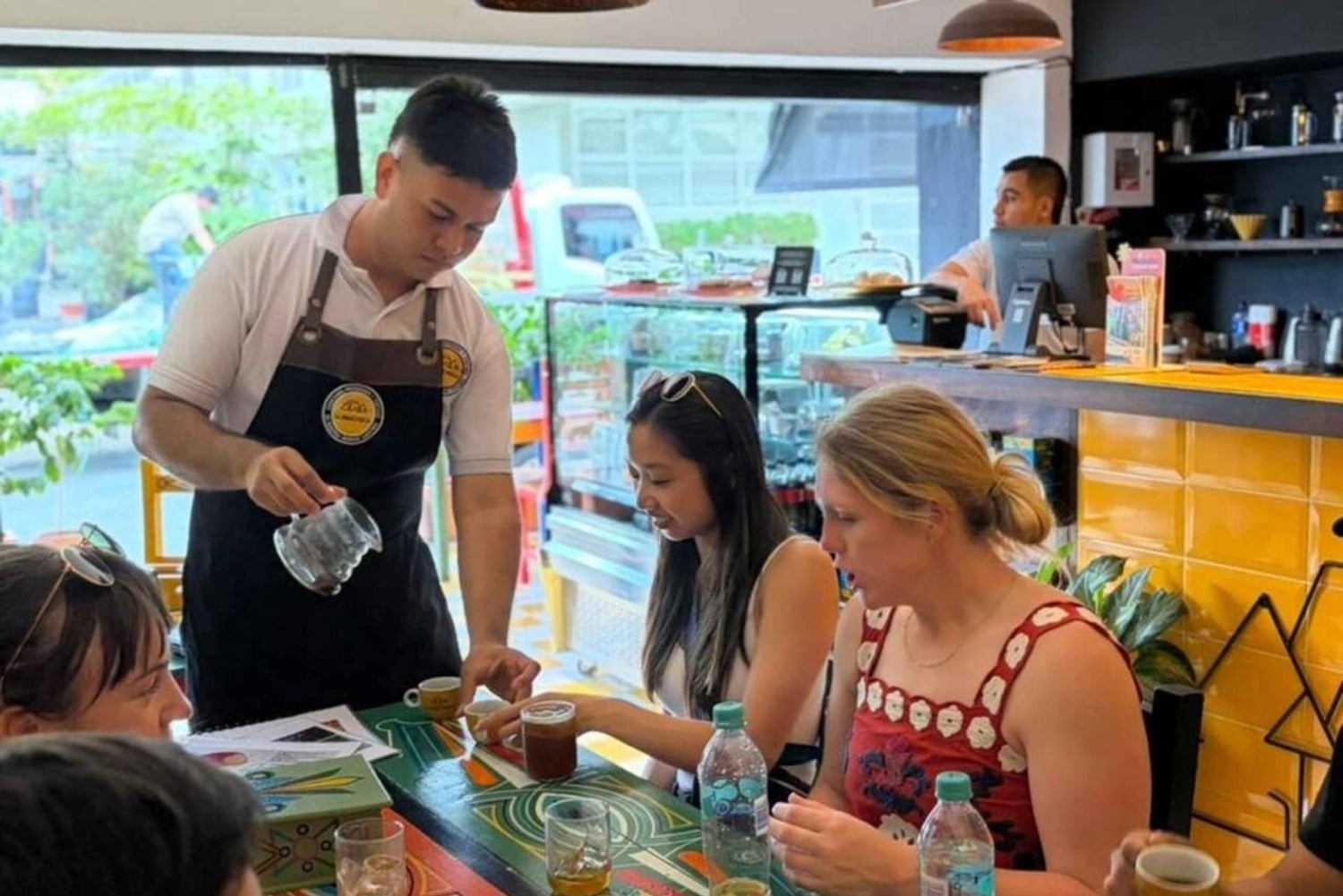 Medellín: tour de comida callejera con degustaciones locales