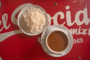 Medellín: tour de comida callejera con degustaciones locales