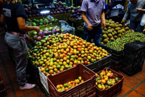 Medellin: Taste exotic fruits and explore local markets