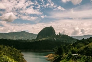 Medellín to Guatapé and El Peñol only transportation