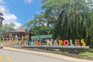 Medellin: Tour Hacienda Napoles+Passport Safari Premium VIP