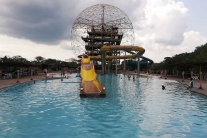 Medellin: Tour Hacienda Napoles+Passport Safari Premium VIP