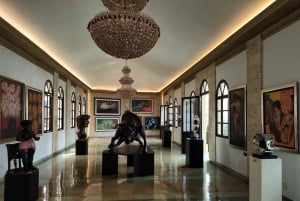 Medellín: Tour of Comuna 13, Botero Park and metrocable with a local guide.