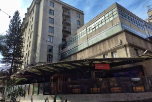 Medellín: Tour of Comuna 13, Botero Park and metrocable with a local guide.