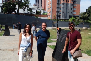 メデジン：ツアー パブロ エスコバル イ コムナ 13 プリバード