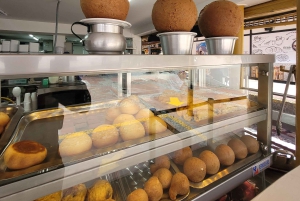 «Medellín al descubierto»: Comuna 13, Plaza Botero y teleférico.