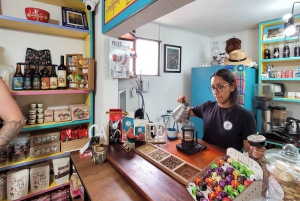 «Medellín al descubierto»: Comuna 13, Plaza Botero y teleférico.