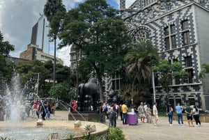 Stadsrondleiding door Medellín: heuvels, geschiedenis, wijken en veerkracht