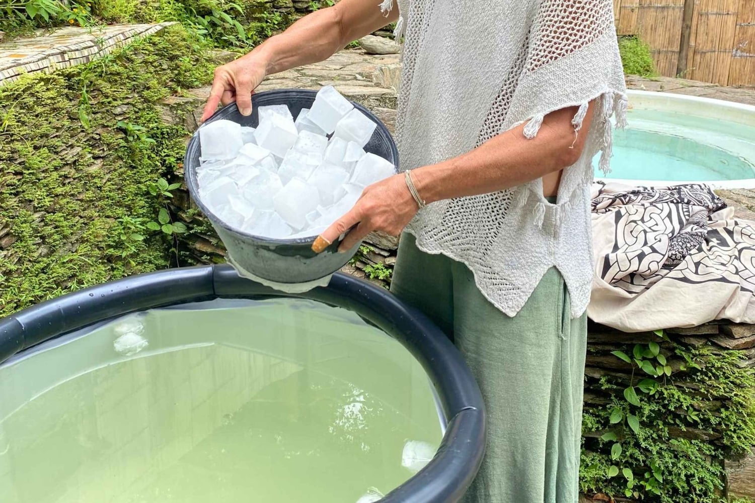 Minca: Sound Bath and Jacuzzi Experience