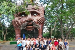 NEIVA: Historiallinen ja kulttuurinen kiertomatka, johon sisältyy melontaretki Magdalena-joella.