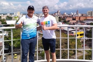 NEIVA: Historiallinen ja kulttuurinen kiertomatka, johon sisältyy melontaretki Magdalena-joella.