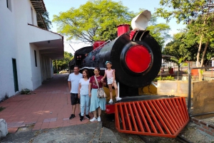 NEIVA: Historiallinen ja kulttuurinen kiertomatka, johon sisältyy melontaretki Magdalena-joella.