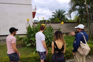 NEIVA: Historiallinen ja kulttuurinen kiertomatka, johon sisältyy melontaretki Magdalena-joella.