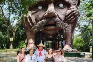 NEIVA: Historiallinen ja kulttuurinen kiertomatka, johon sisältyy melontaretki Magdalena-joella.