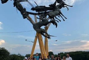 Neiva: Rappelling and Hiking Adventure with Guide