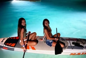 Excursion nocturne de surf à la rame avec lumière LED dans la mer de San Andrés