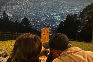 Nocna wycieczka do 2 punktów widokowych w Medellín z ogniskiem, muzyką i lokalnymi smakami.