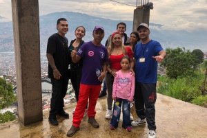 Nuevo Tour De Comunas Medellin: 13 vs 3