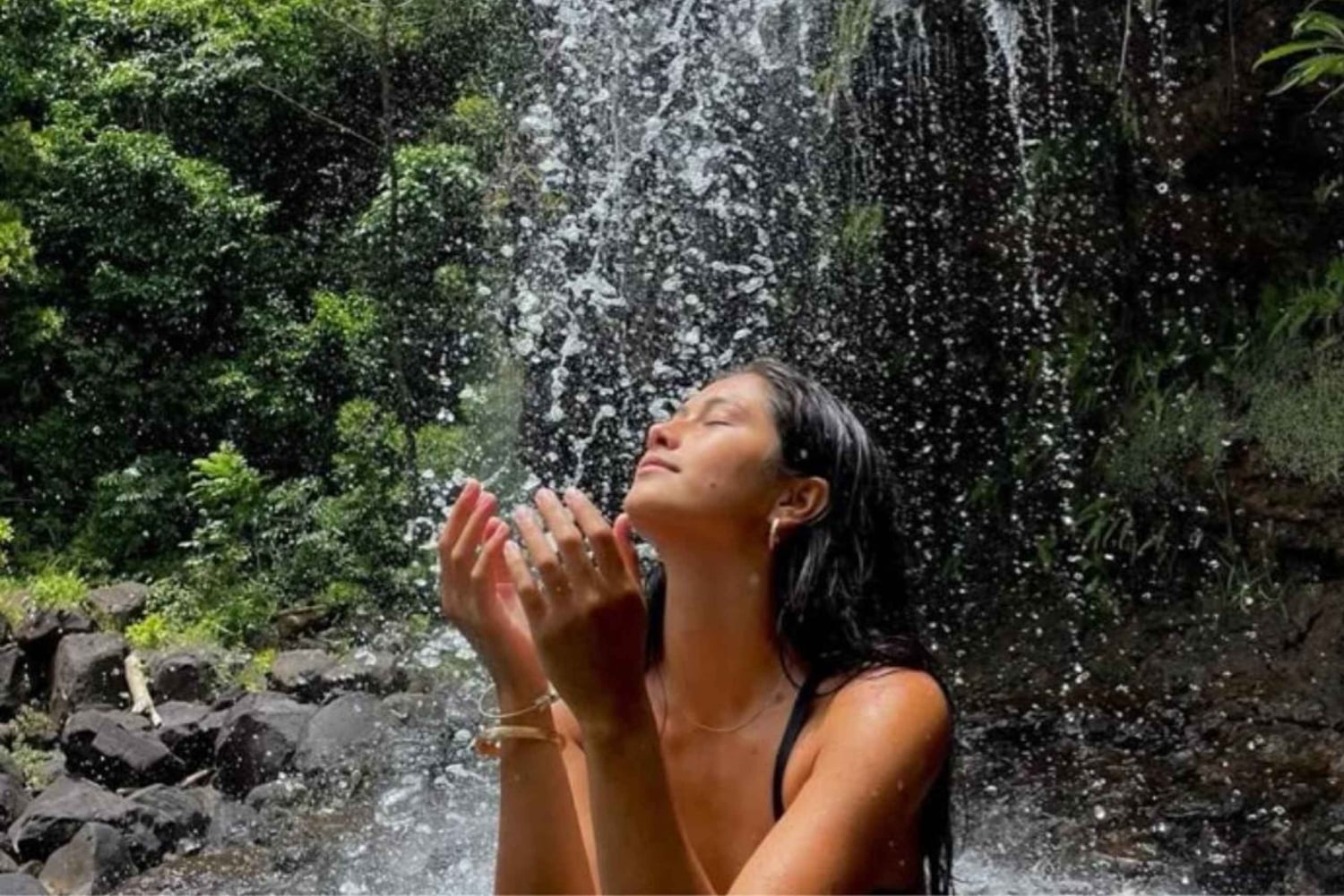 Nuquí: tour en barco por el golfo de Tribuga con cascadas y manantiales