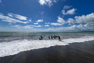 Nuquí Surf Lesson: Ride Pacific Waves with a Local