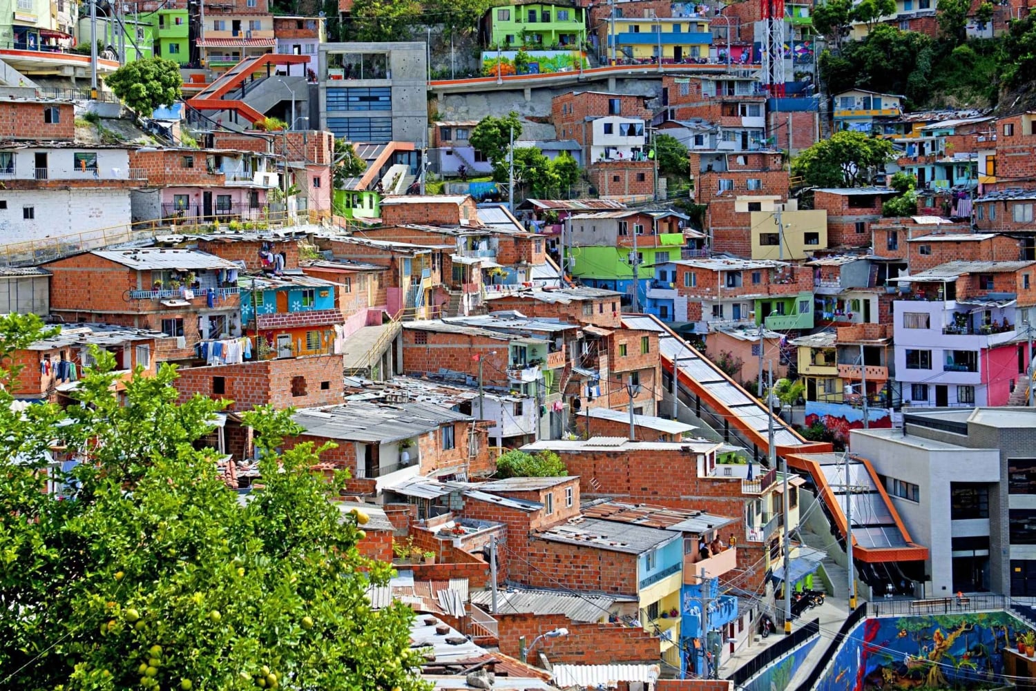 pablo, comuna 13 y teleférico express