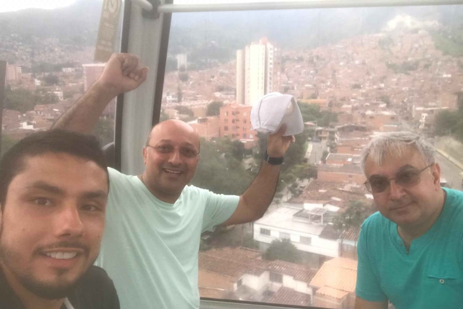 pablo, comuna 13 y teleférico express