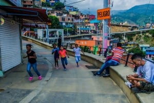 pablo, comuna 13 y teleférico express