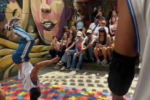 Tour Pablo Escobar & Comuna:'De la oscuridad a la esperanza' :