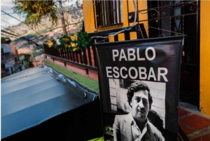 Tour Pablo Escobar & Comuna:'De la oscuridad a la esperanza' :