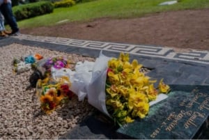 Tour Pablo Escobar & Comuna:'De la oscuridad a la esperanza' :