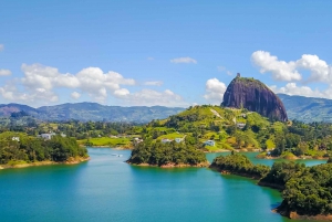 Villa Pablo Escobar+Pintball+Barca+ATV (Guatape privato)