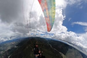 Paragliding Chicamocha, San Gil: Flight over the largest canyon in Colombia.