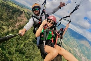 Paragliding in Medellín: Free GoPro service.