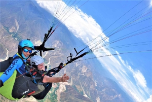 Paragliding over the Chicamocha Grand Canyon, San Gil