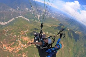 Paragliding over the Chicamocha Grand Canyon, San Gil