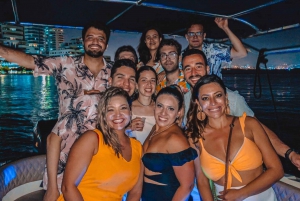 Fiesta en barco en la bahía de Cartagena con ticket de entrada NightClub