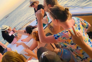 Fiesta en barco en la bahía de Cartagena con ticket de entrada NightClub
