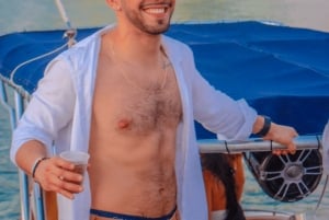 Partybåd i Cartagena-bugten med NightClub-billet