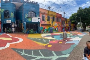 PEREIRA: PRIVATE TOUR OF MAIN SQUARES, HISTORICAL SITES + LOOKOUT POINT