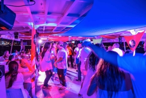 サンアンドレス湾でプレミアムボートパーティー（音楽とオープンバー付き）をお楽しみください