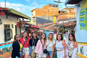 Visite PREMIUM à Guatapé, BATEAU DE LUXE et TRANSPORT GRATUIT depuis Medellín