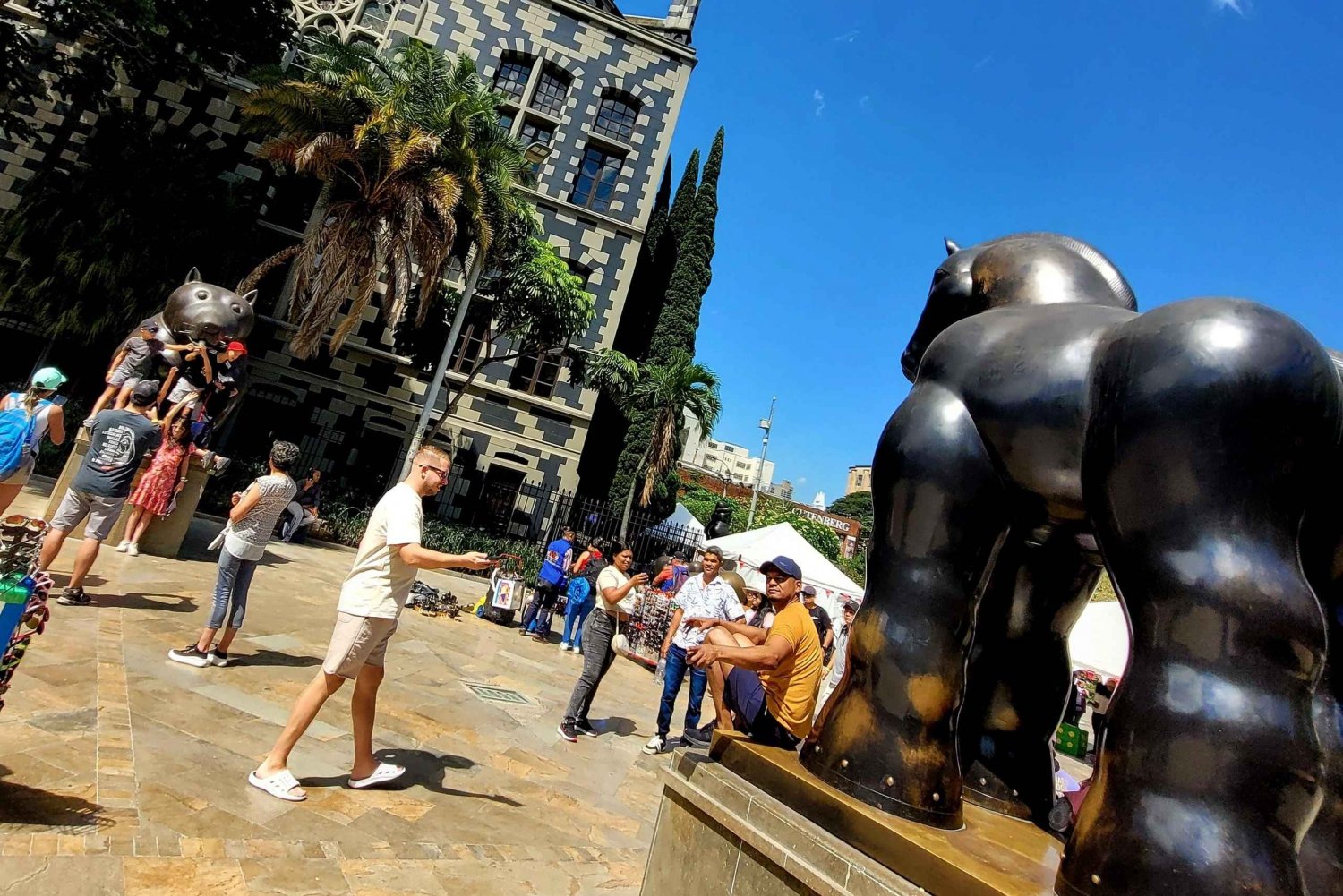 'Medellín Uncovered' Comuna 13, Plaza Botero und Seilbahn